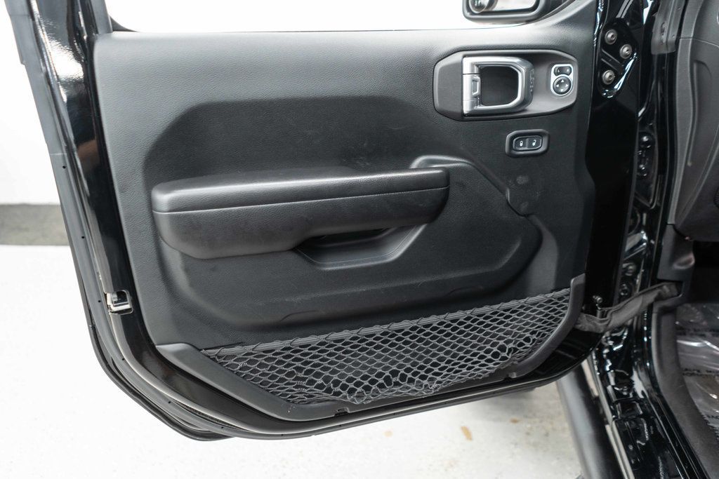 2021 Jeep Wrangler Rubicon Unlimited photo 15