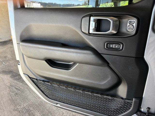 2021 Jeep Wrangler Sahara Altitude 4x4 4dr SUV - 22991164 - 20