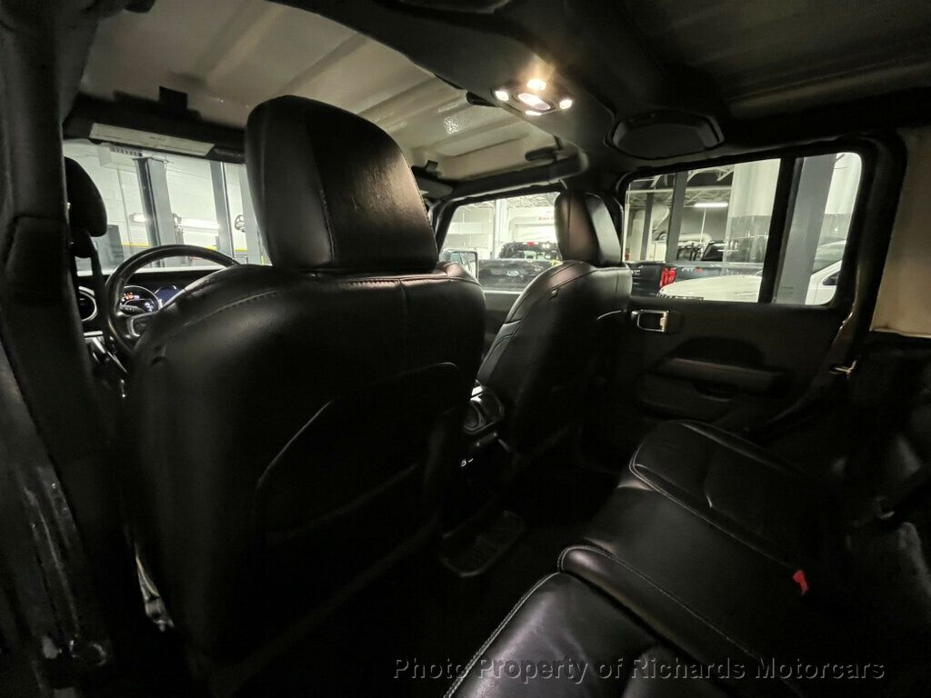 2021 Jeep Wrangler Sahara Unlimited 4x4 - 22972987 - 17