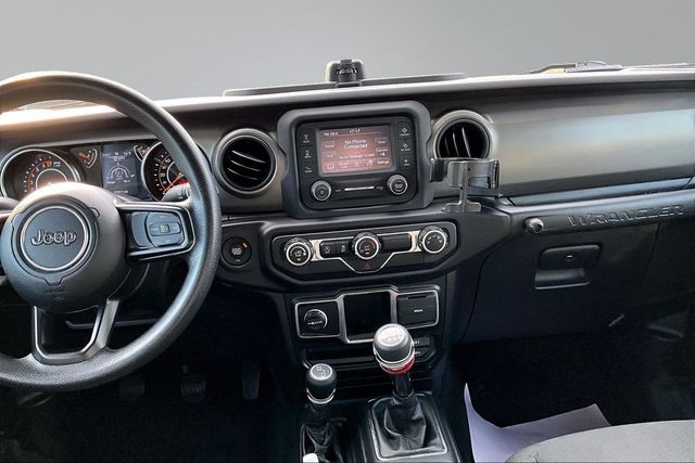 2021 Jeep Wrangler Sport 4x4 - 23081148 - 24