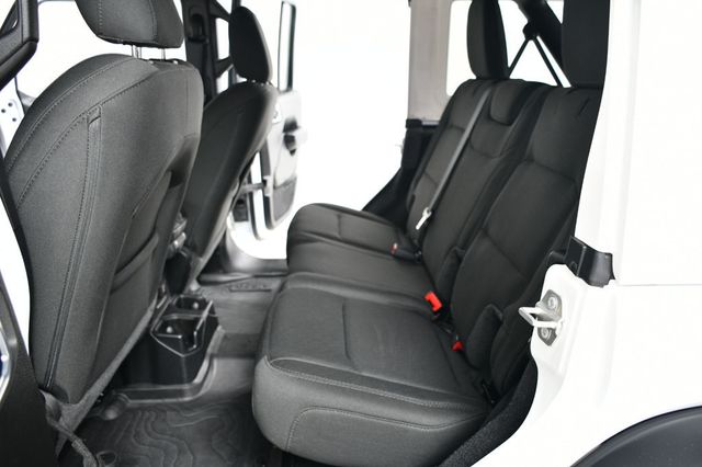 2021 Jeep Wrangler Sport 4x4 - 22887748 - 34