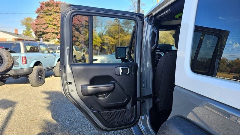 2021 Jeep Wrangler Unlimited Islander - 22625899 - 20