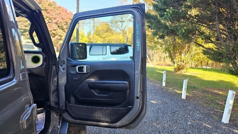 2021 Jeep Wrangler Unlimited Islander - 22625899 - 24