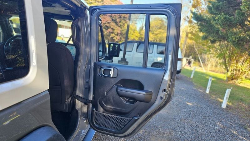 2021 Jeep Wrangler Unlimited Islander - 22625899 - 26