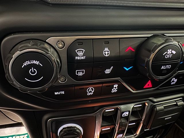 2021 Jeep Wrangler Unlimited Sahara - 23089466 - 22