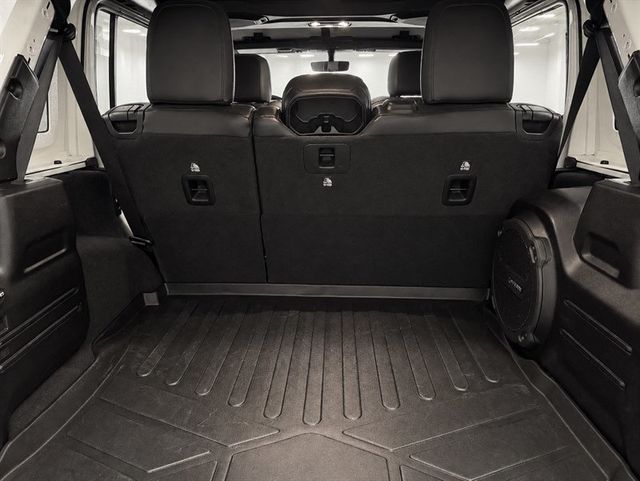 2021 Jeep Wrangler Unlimited Sahara - 23089466 - 24