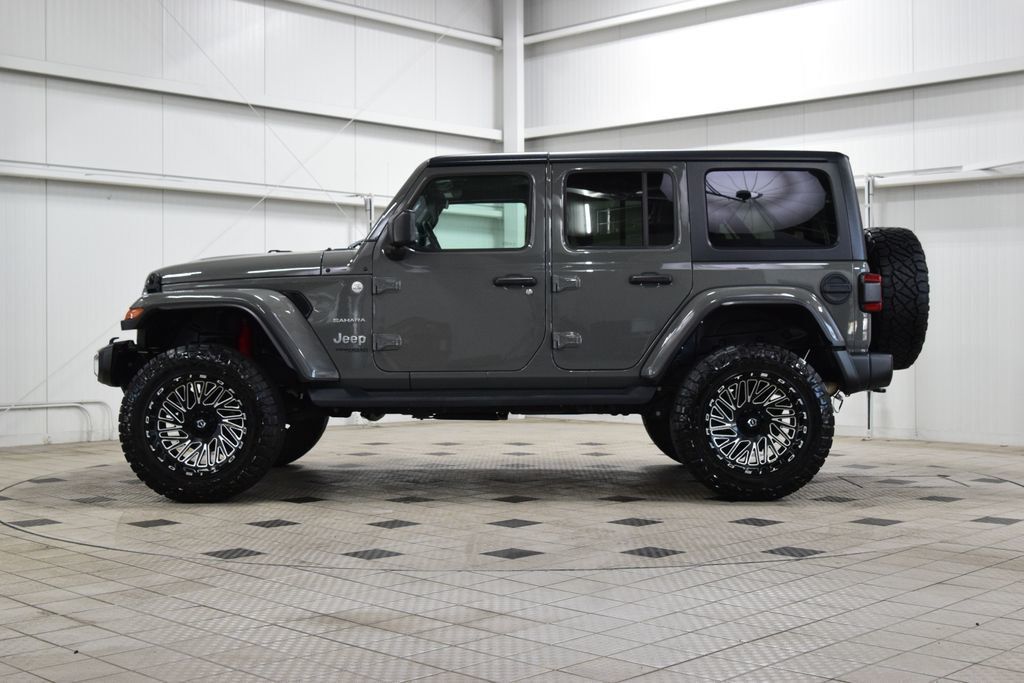 2021 Jeep Wrangler Unlimited Sahara - 23017024 - 3
