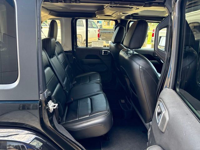 2021 Jeep Wrangler Unlimited Sahara - 23048870 - 11