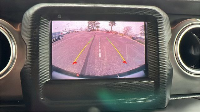 2021 Jeep Wrangler Unlimited Sahara - 22985599 - 23