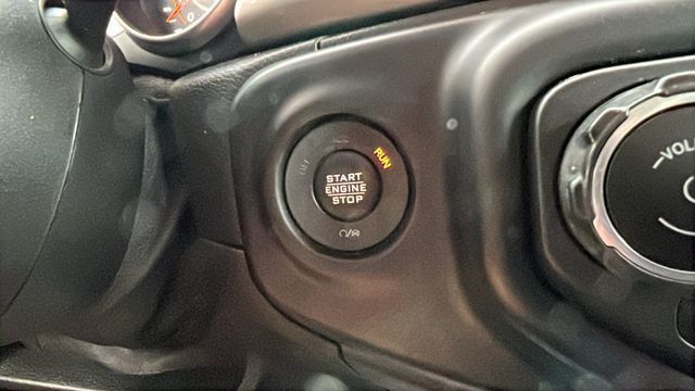 2021 Jeep Wrangler Unlimited Sahara - 22985599 - 28