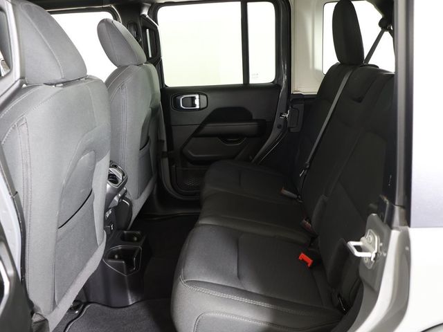 2021 Jeep Wrangler Unlimited Sahara - 22932833 - 28