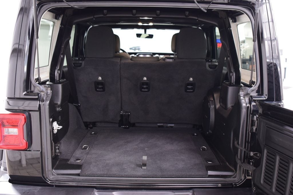 2021 Jeep Wrangler Unlimited Sahara - 23070060 - 21