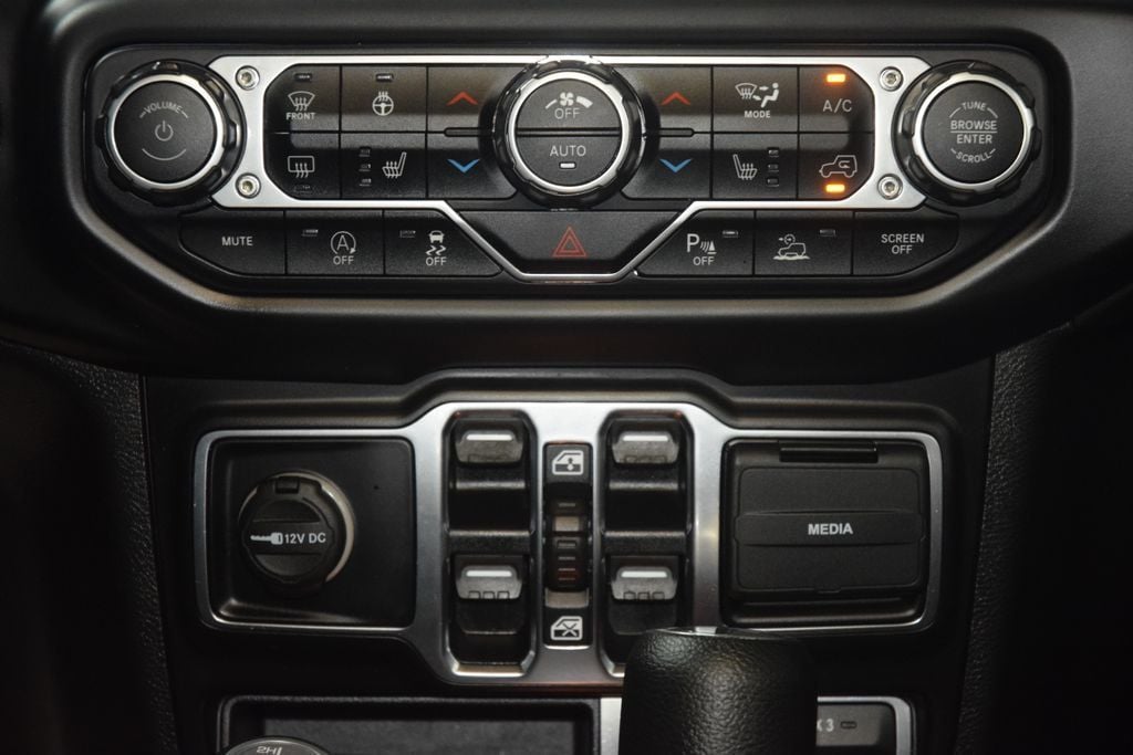 2021 Jeep Wrangler Unlimited Sahara - 23070060 - 31