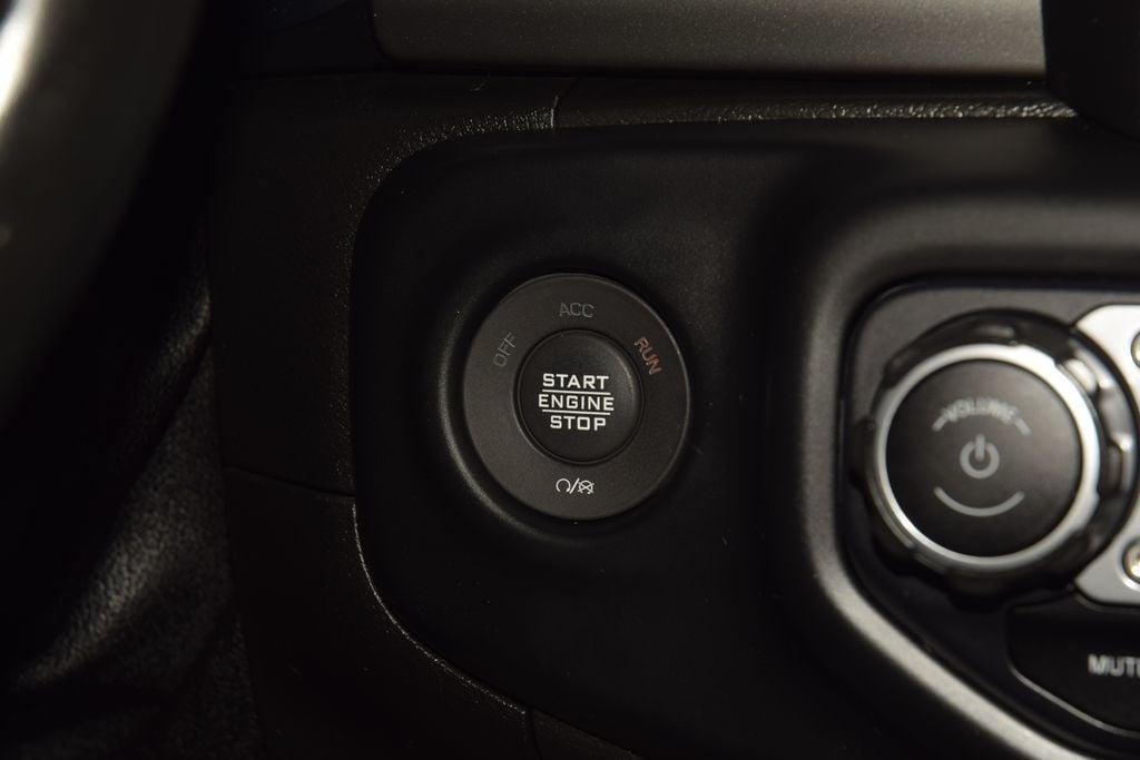 2021 Jeep Wrangler Unlimited Sahara - 23070060 - 34