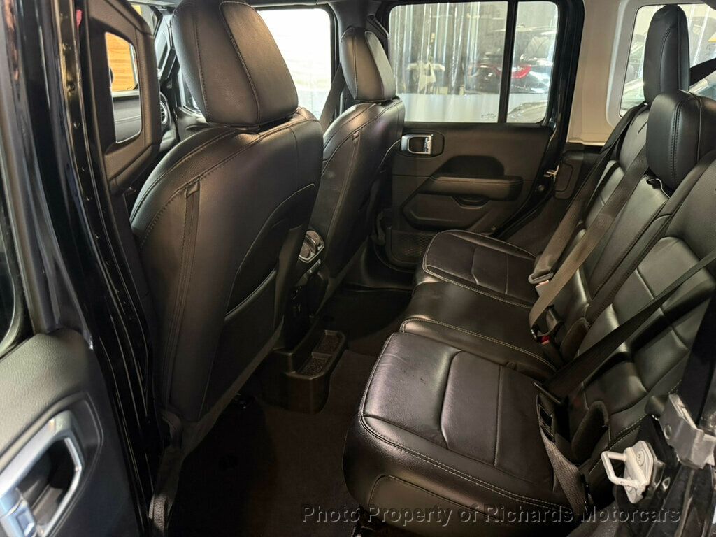 2021 Jeep Wrangler Unlimited Sahara 4x4 - 23040084 - 13