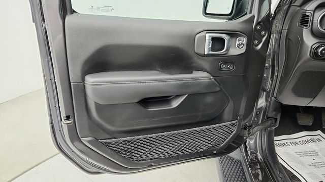 2021 Jeep Wrangler Unlimited Sahara 4x4 w/ Sky One-Touch Power-Top & 4C Navigation - 22951230 - 9