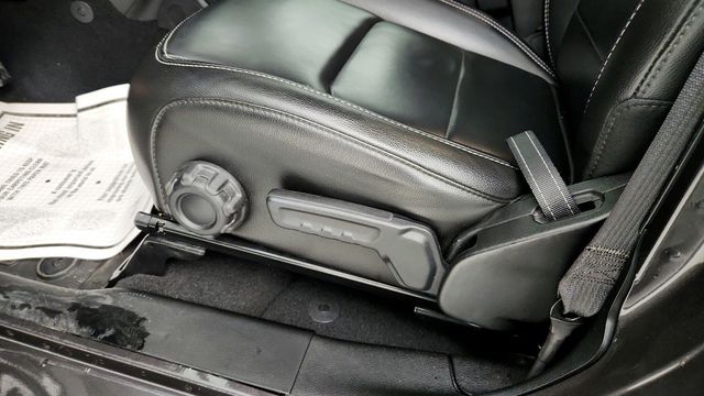 2021 Jeep Wrangler Unlimited Sahara 4x4 w/ Sky One-Touch Power-Top & 4C Navigation - 22951230 - 10