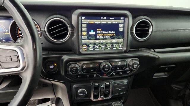 2021 Jeep Wrangler Unlimited Sahara 4x4 w/ Sky One-Touch Power-Top & 4C Navigation - 22951230 - 16