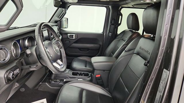 2021 Jeep Wrangler Unlimited Sahara 4x4 w/ Sky One-Touch Power-Top & 4C Navigation - 22951230 - 19