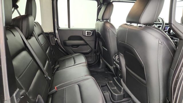 2021 Jeep Wrangler Unlimited Sahara 4x4 w/ Sky One-Touch Power-Top & 4C Navigation - 22951230 - 22