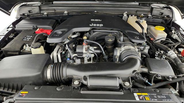 2021 Jeep Wrangler Unlimited Sahara 4x4 w/ Sky One-Touch Power-Top & 4C Navigation - 22951230 - 26