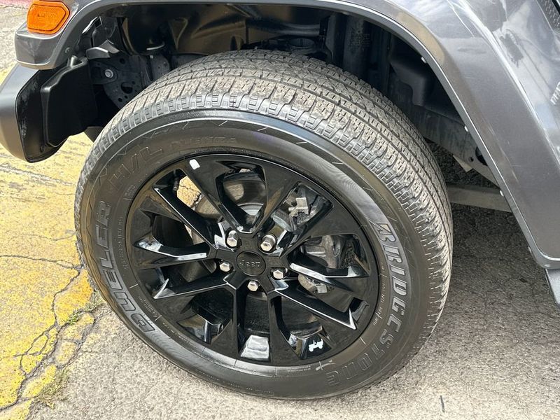 2021 Jeep Wrangler Unlimited Sahara 4xe - 23030822 - 11