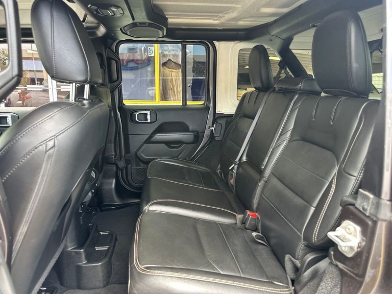 2021 Jeep Wrangler Unlimited Sahara 4xe - 23030822 - 14