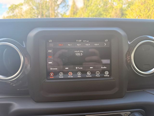 2021 Jeep Wrangler Unlimited Sahara Altitude - 23063512 - 3