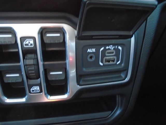 2021 Jeep Wrangler Unlimited Sahara Altitude 4x4 - 22946563 - 23