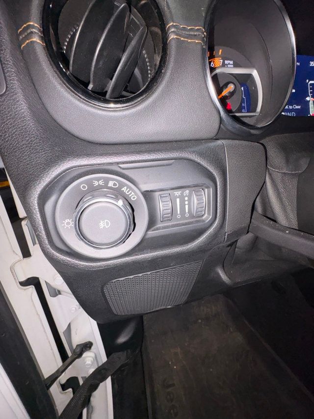 2021 Jeep Wrangler Unlimited Sahara High Altitude - 22960902 - 18