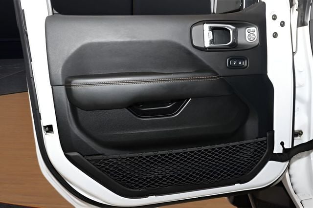 2021 Jeep Wrangler Unlimited Sahara High Altitude - 22980258 - 16