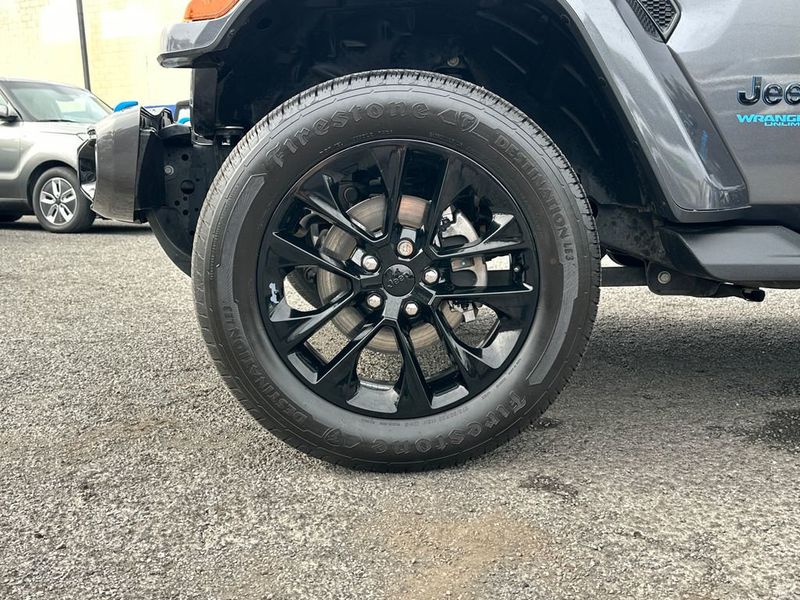 2021 Jeep Wrangler Unlimited Sahara High Altitude 4xe - 22962519 - 11