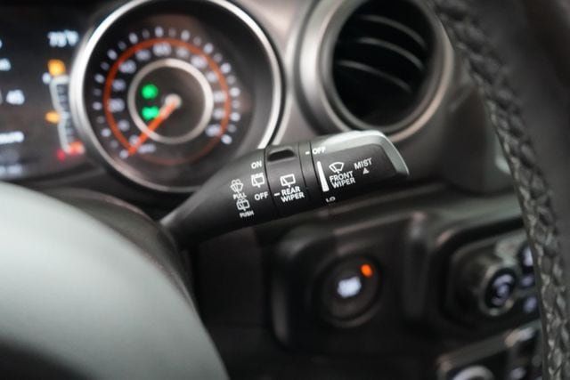 2021 Jeep Wrangler Unlimited Sport - 23080180 - 18