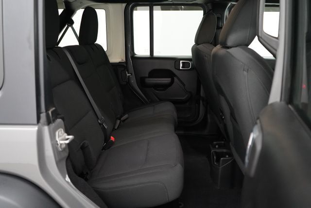 2021 Jeep Wrangler Unlimited Sport - 23080180 - 38