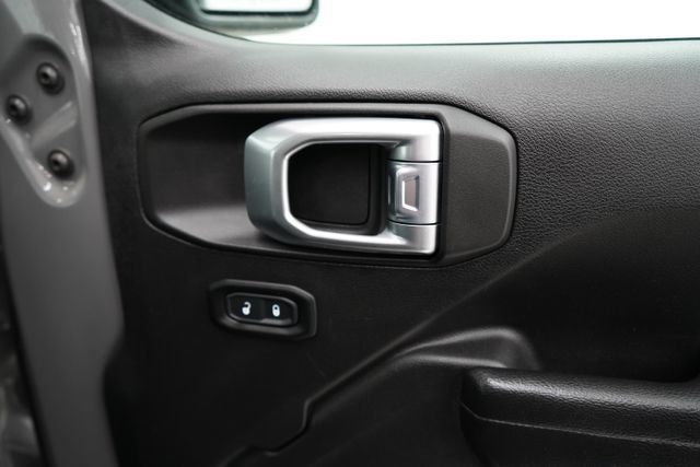 2021 Jeep Wrangler Unlimited Sport - 23080180 - 40