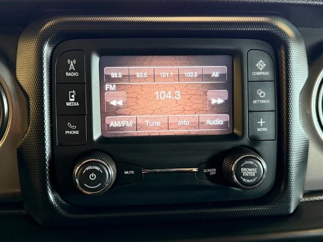 2021 Jeep Wrangler Unlimited Willys 4x4 - 22959389 - 24