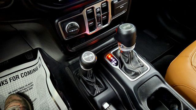2021 Jeep Wrangler 4xe Unlimited Sahara 4xe w/ Cold Weather Group & Keyless Entry - 23083362 - 16
