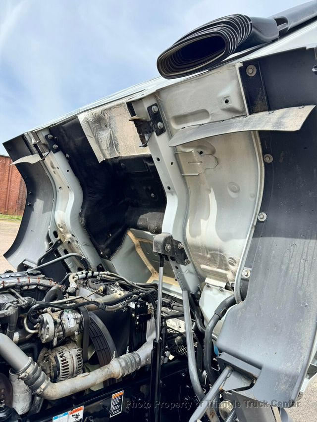 2021 Kenworth KW K270 NON CDL STAKE JUST 39k MI! UNDER 26k GVW 6.7 TURBO DIESEL! NON CDL AIR BRAKES! - 22992290 - 24