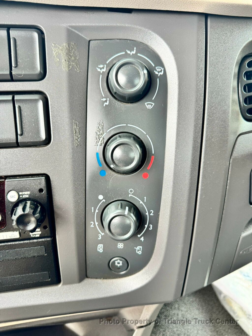 2021 Kenworth KW K270 NON CDL STAKE JUST 39k MI! UNDER 26k GVW 6.7 TURBO DIESEL! NON CDL AIR BRAKES! - 22992290 - 49