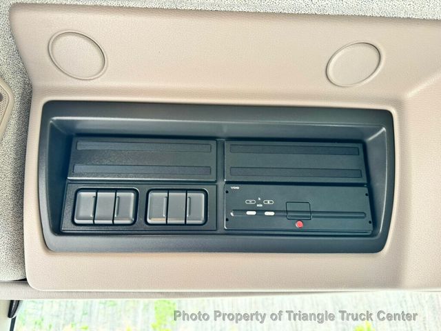 2021 Kenworth KW K270 NON CDL STAKE JUST 39k MI! UNDER 26k GVW 6.7 TURBO DIESEL! NON CDL AIR BRAKES! - 22992290 - 51