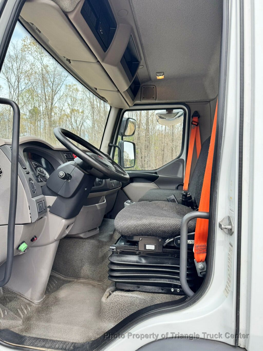 2021 Kenworth KW K270 NON CDL STAKE JUST 39k MI! UNDER 26k GVW 6.7 TURBO DIESEL! NON CDL AIR BRAKES! - 22992290 - 55