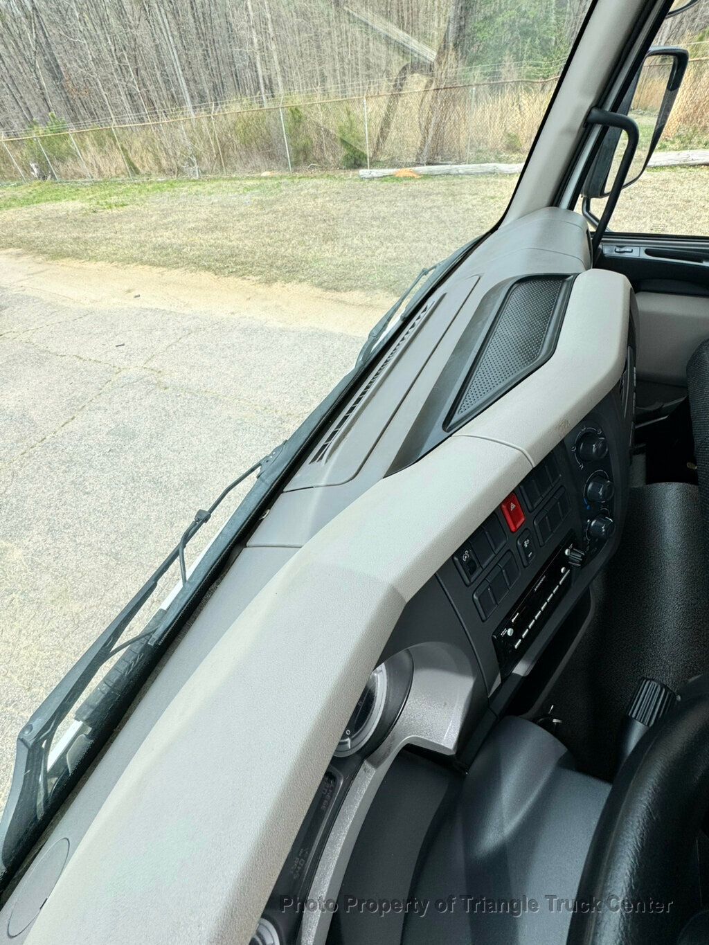 2021 Kenworth KW K270 NON CDL STAKE JUST 39k MI! UNDER 26k GVW 6.7 TURBO DIESEL! NON CDL AIR BRAKES! - 22992290 - 60