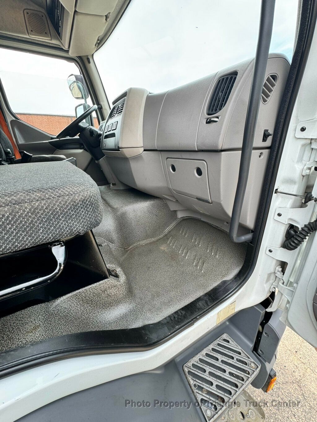 2021 Kenworth KW K270 NON CDL STAKE JUST 39k MI! UNDER 26k GVW 6.7 TURBO DIESEL! NON CDL AIR BRAKES! - 22992290 - 63