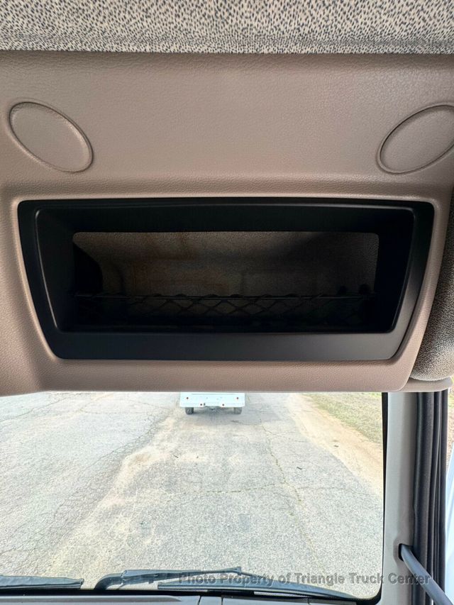 2021 Kenworth KW K270 NON CDL STAKE JUST 39k MI! UNDER 26k GVW 6.7 TURBO DIESEL! NON CDL AIR BRAKES! - 22992290 - 68