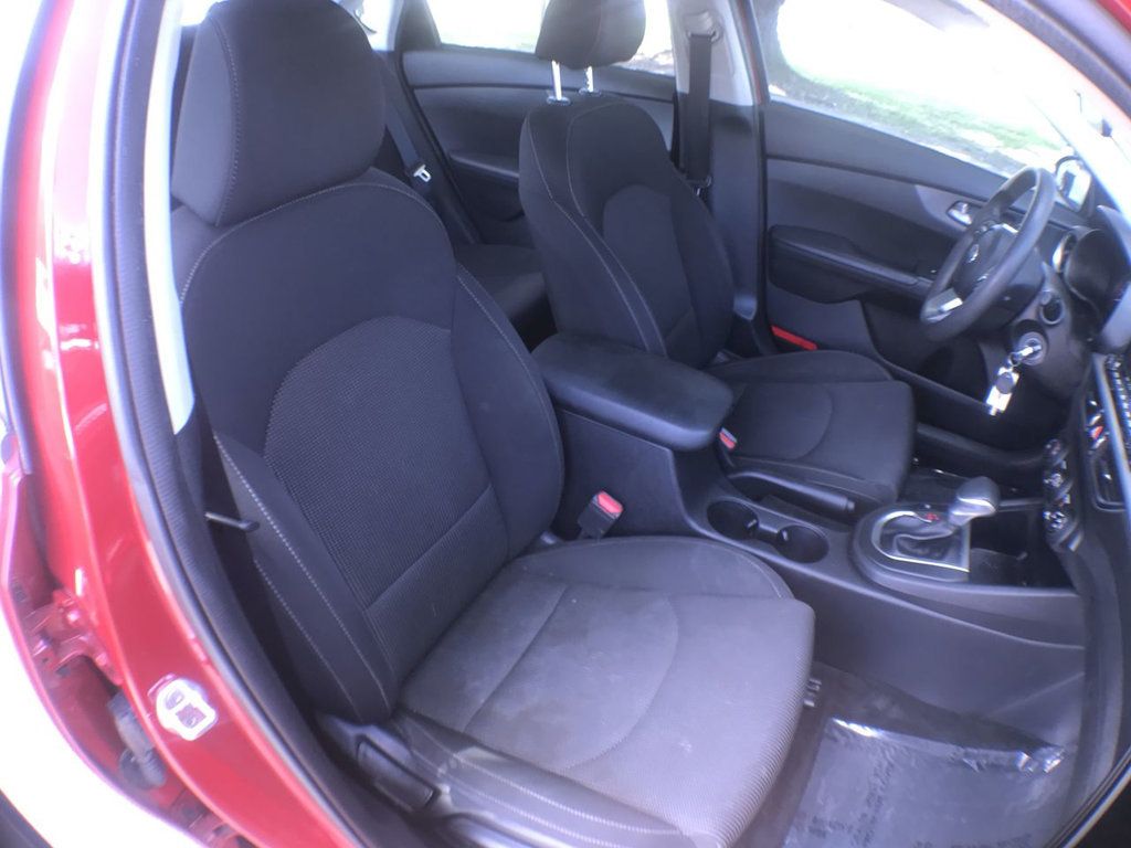 2021 Kia Forte FE photo 21