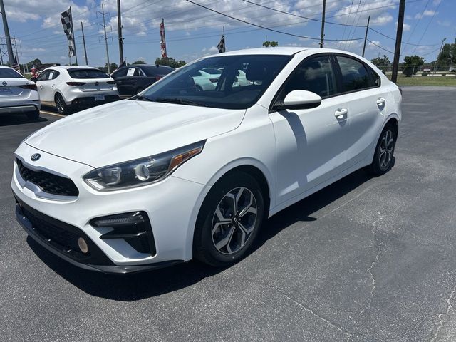 2021 Kia Forte LXS AT's photo