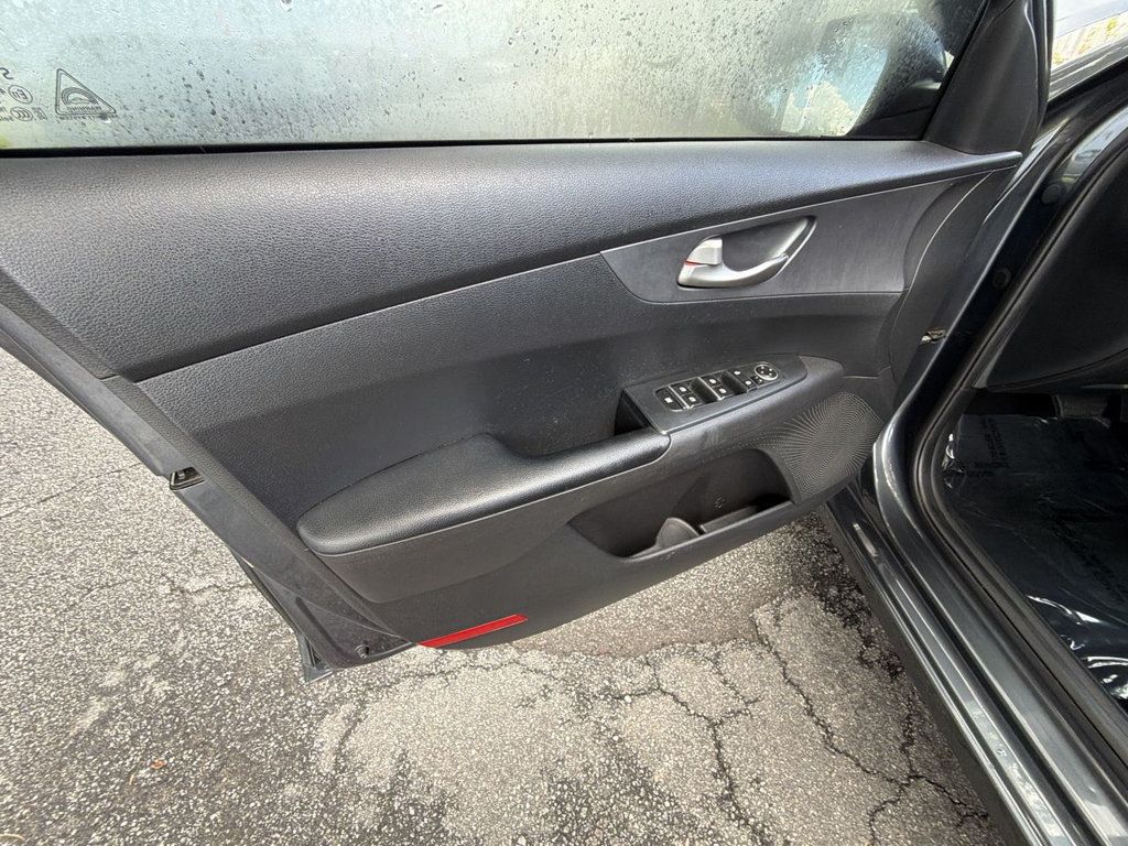 Kia Forte FE photo 12