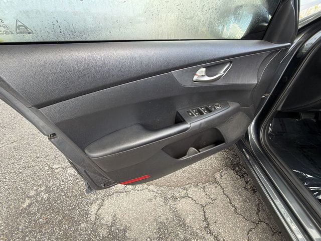2021 Kia Forte FE - 23060877 - 11