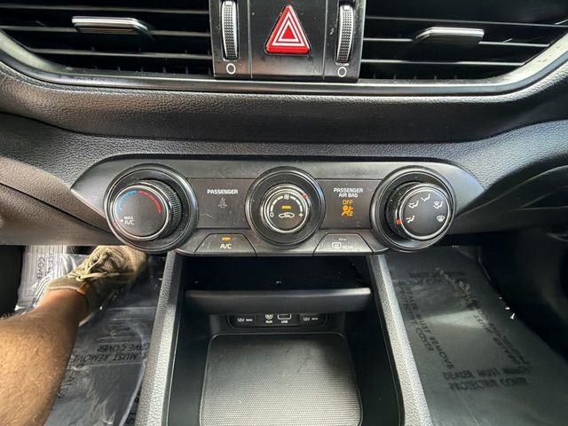2021 Kia Forte FE - 23060877 - 18