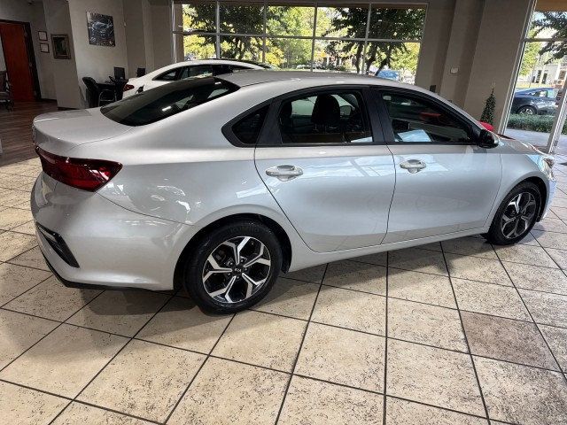 2021 Kia Forte FE photo 4